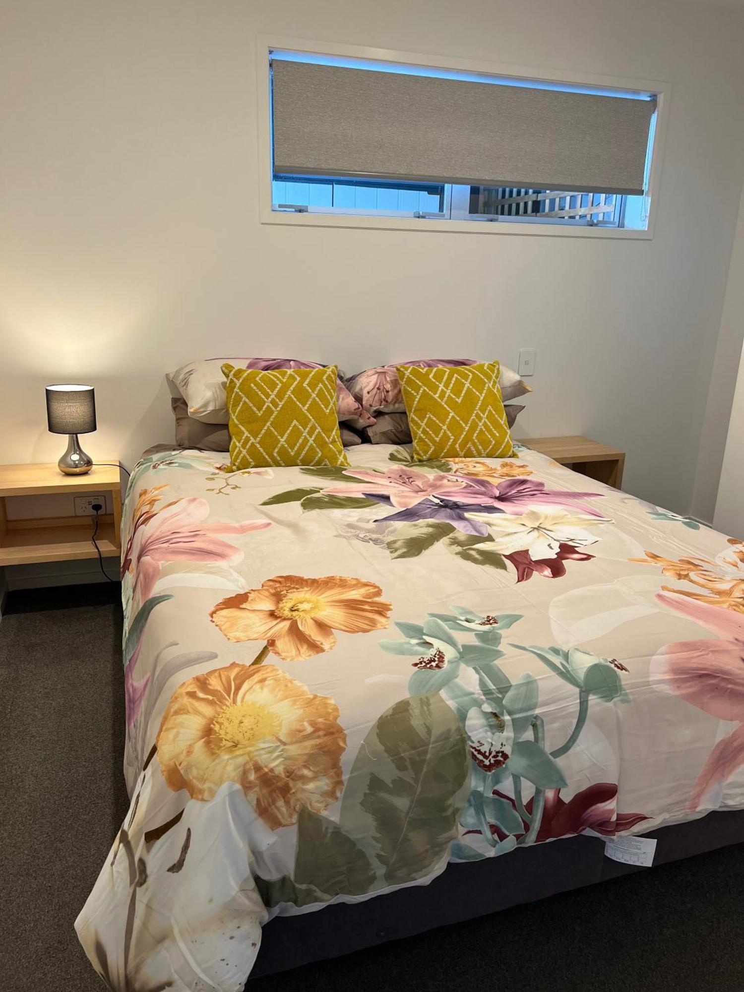 Russell Apartment - Unit 1 Экстерьер фото